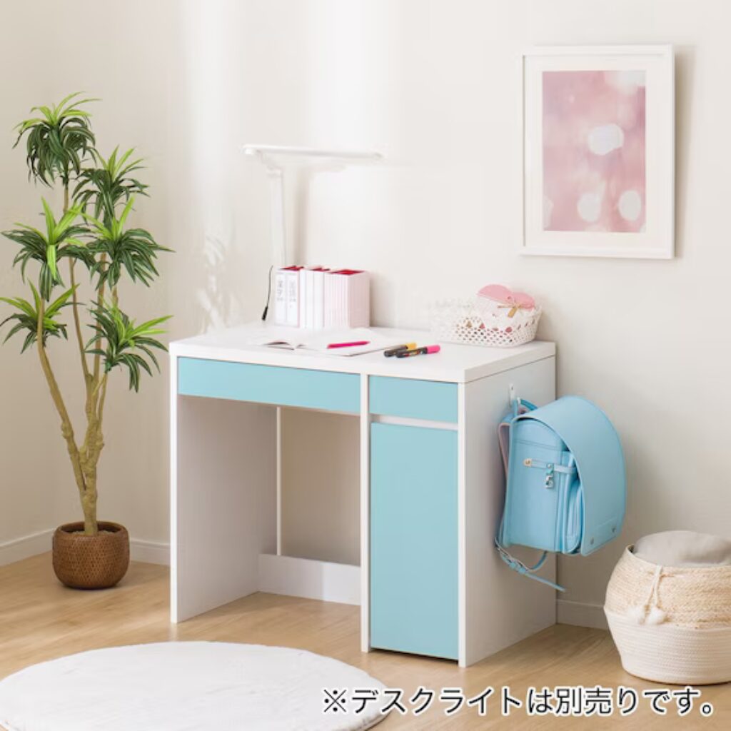 参考画像：ニトリ「コンパクトデスク」