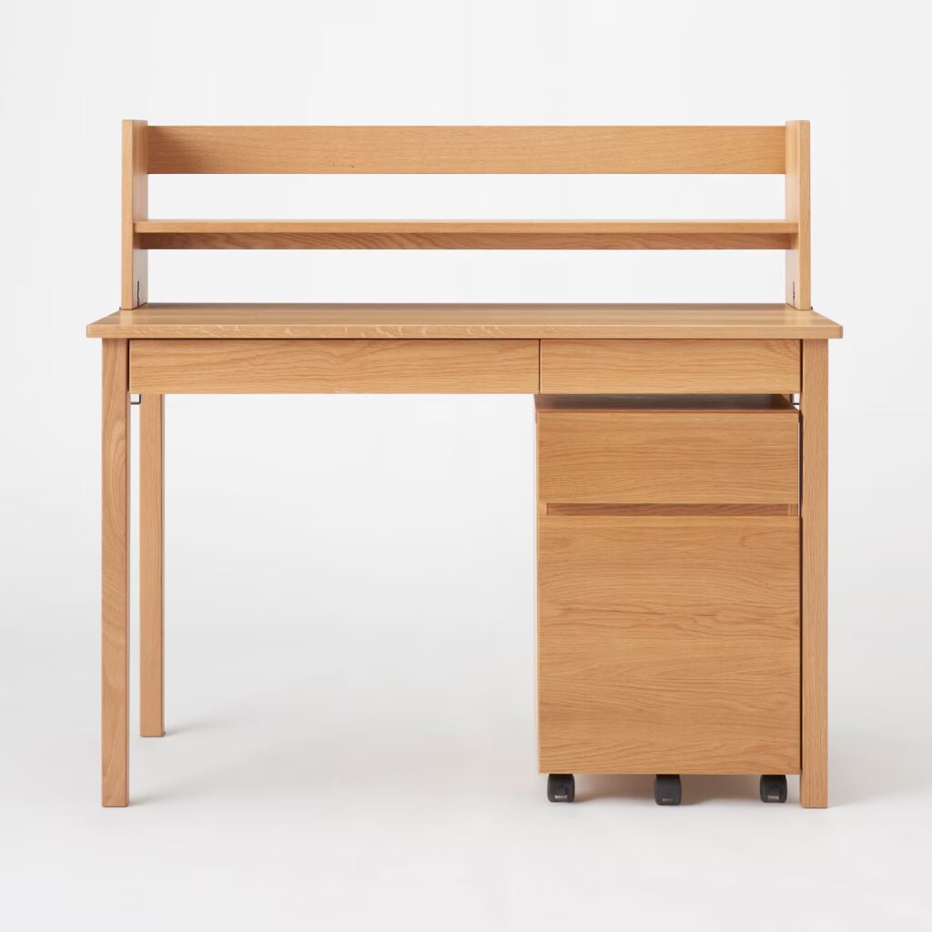 参考画像：ニトリ「木製デスクキャビネット上置きセット」