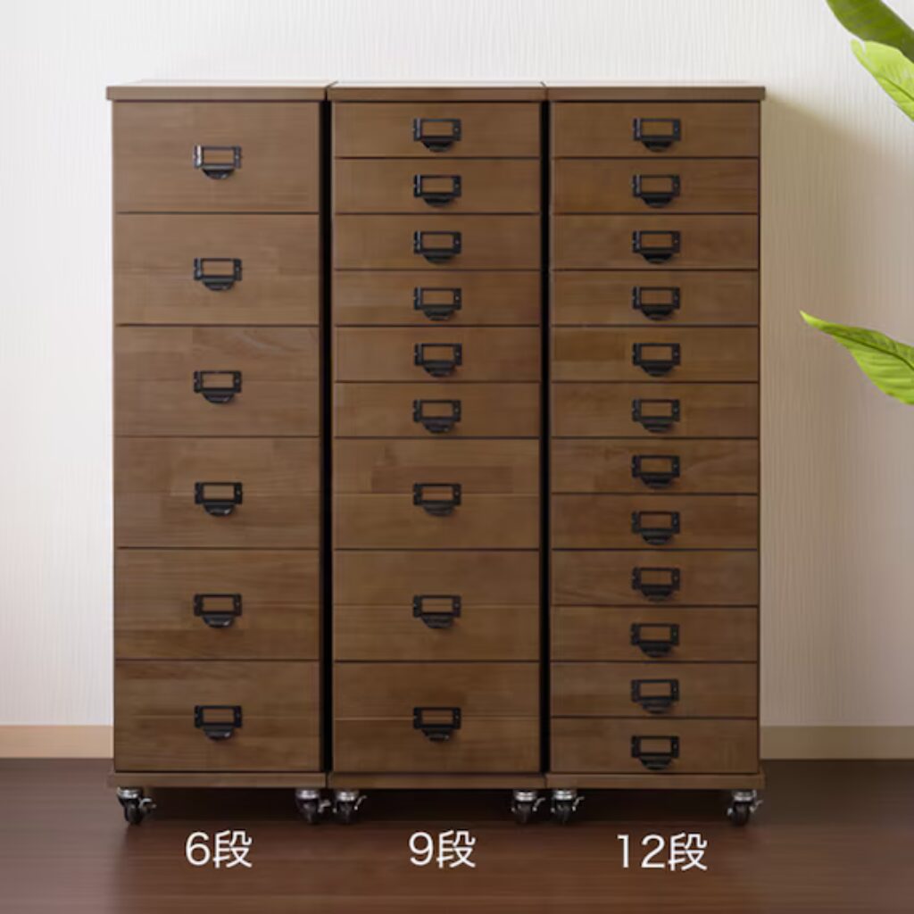 参考画像：天然木 多段チェスト