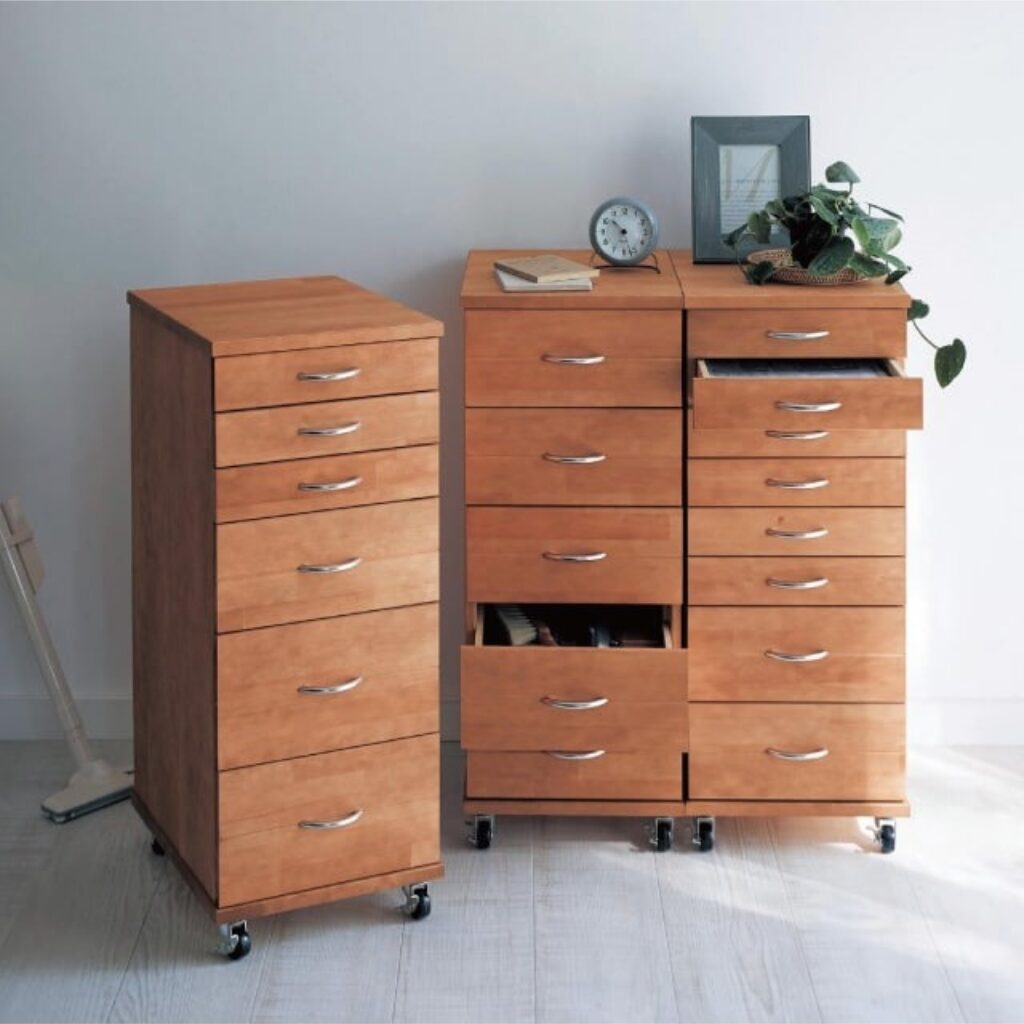 参考画像：キャスター付き多段チェスト