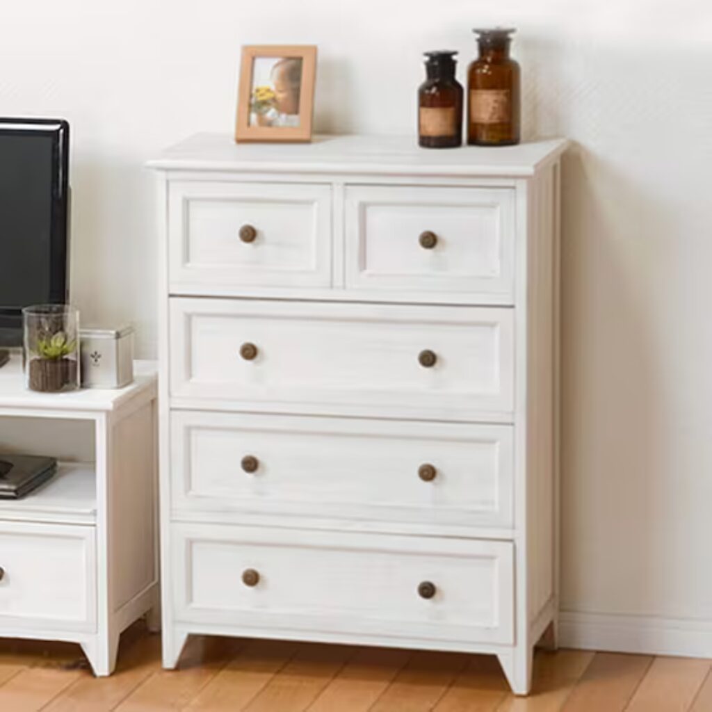 参考画像：ワンルームにもぴったりの大人可愛いホワイトシャビー書類チェスト