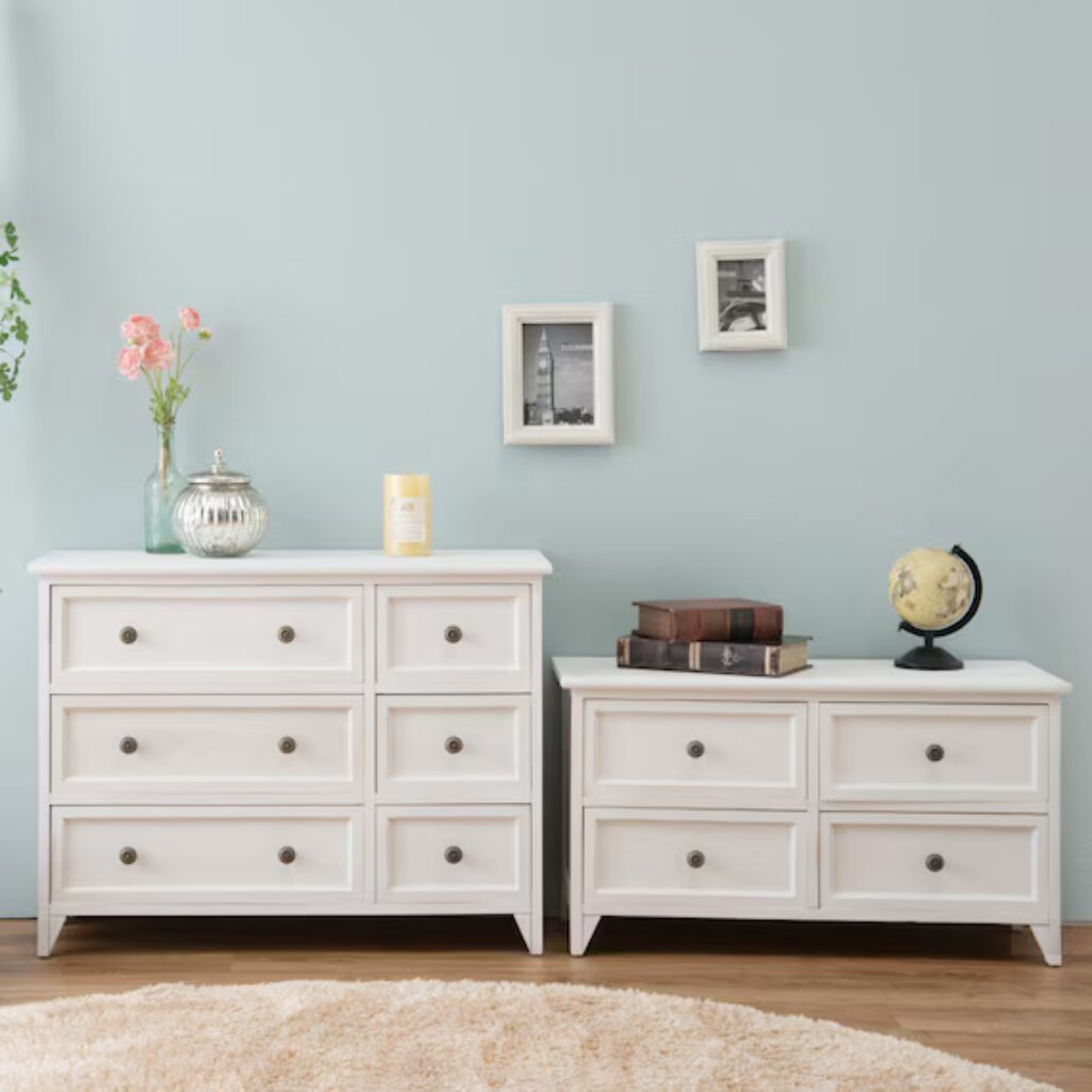 参考画像：ワンルームにもぴったりの大人可愛いホワイトシャビー書類チェスト