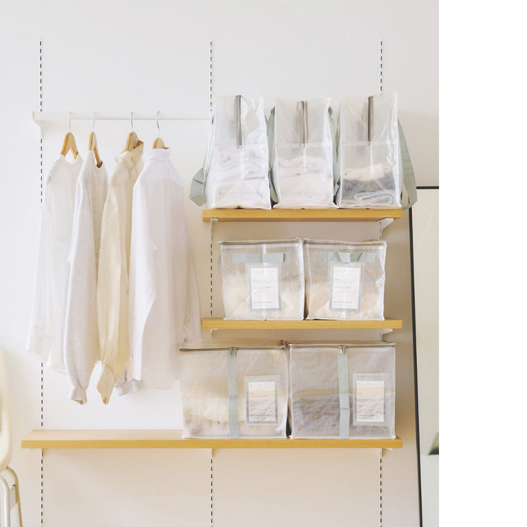 3COINSの「クリアボックスバッグ」